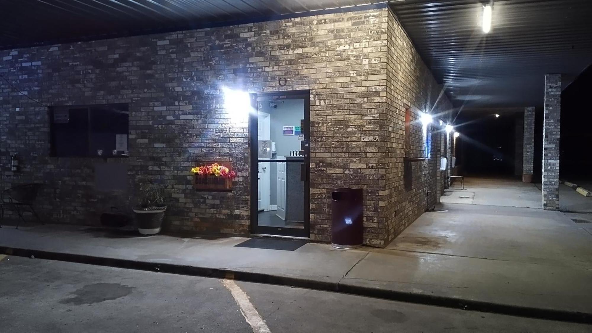 Coachman'S Inn & Suites Waldron 외부 사진